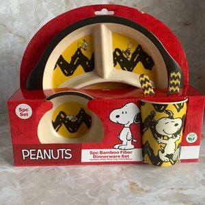 Peanuts: 5pc Bamboo Fiber Dinnerware set
